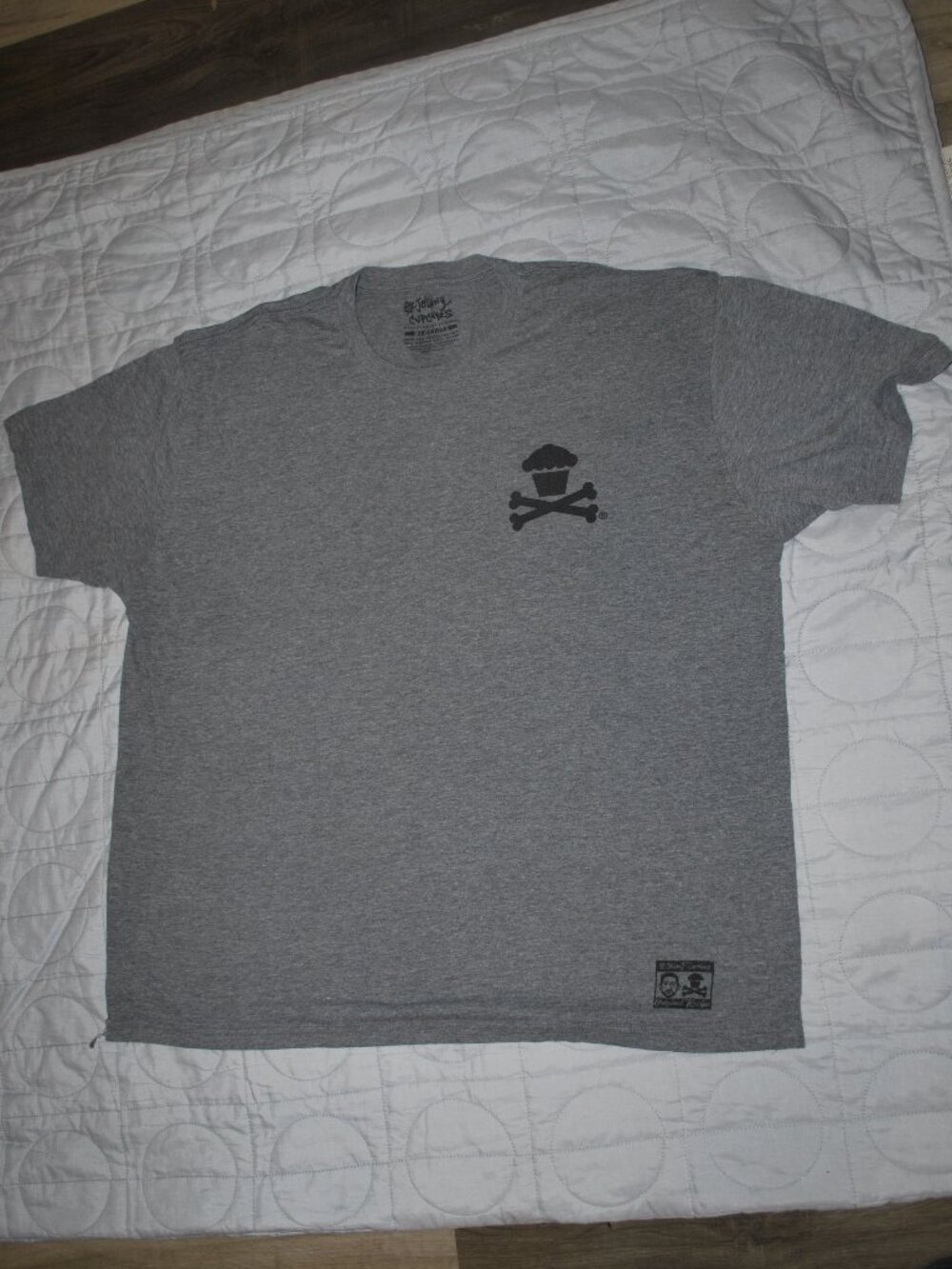 Johnny Cupcakes Gray with Black Skull-and-Cupcake Logo 2XL